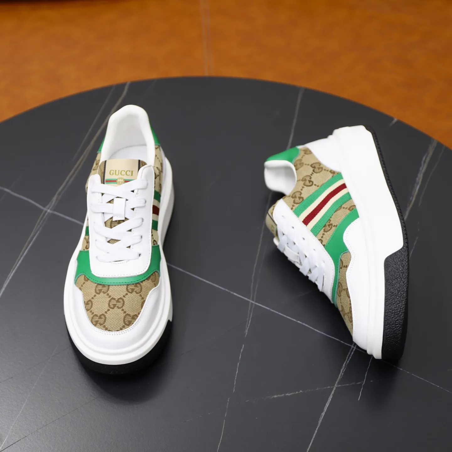 Ex-factory price: 462💰🙅‍♂️🙅‍♂️🙅‍♂️ Brand: GUCCI Standard code: 38-44 (45 customized) Grade: Same as the official website Material: Original cowhide material stitching Comfortable sheepskin lining Lightweight and wear-resistant sports outsole Style category: Men's fashionable casual shoes Running sneakers Distinguished luxury brand elements Top luxury Color: actual picture color
